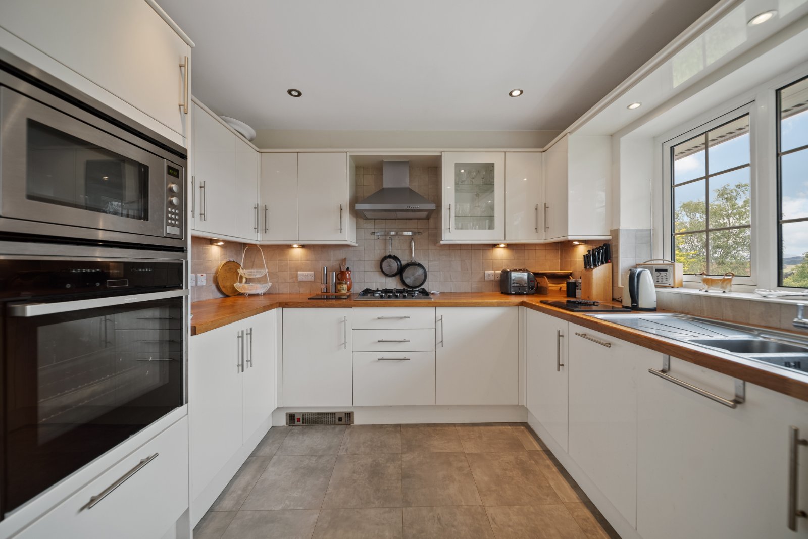 Parish Ghyll Lane, Ilkley, West Yorkshire, LS29