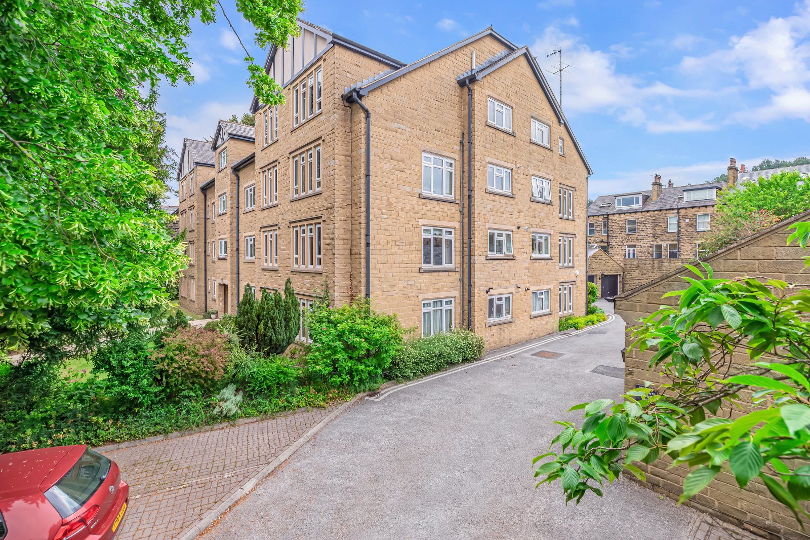 Grove Road, Ilkley, West Yorkshire, UK, LS29