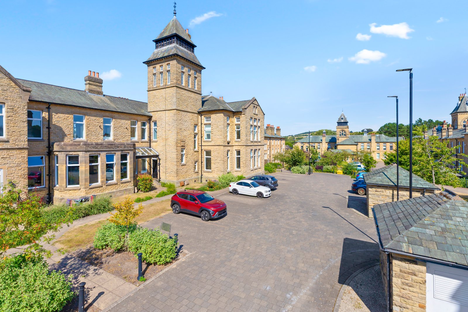 Clifford Drive, Menston, Ilkley, West Yorkshire, LS29 - Hardisty