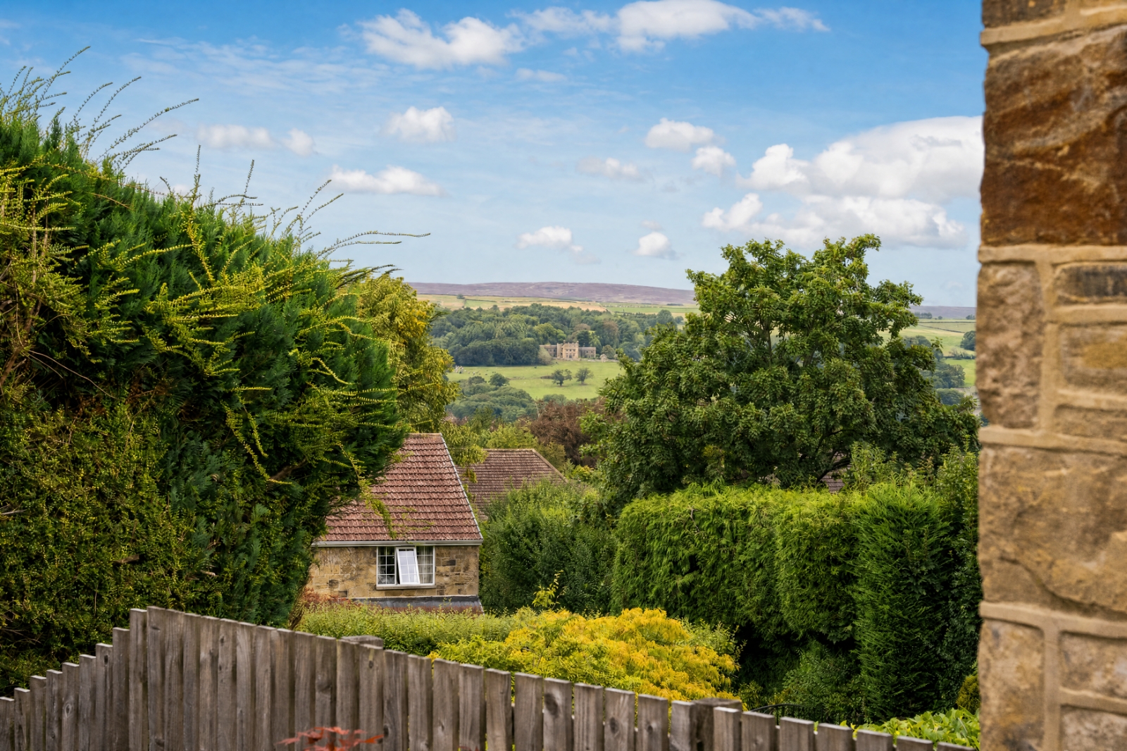 Hollingwood Gate, Ilkley, West Yorkshire, LS29