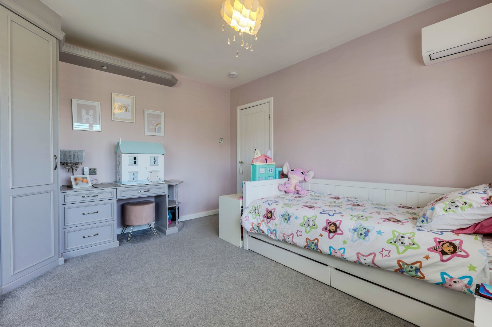 Foxholes Lane, Calverley, Pudsey, West Yorkshire, LS28