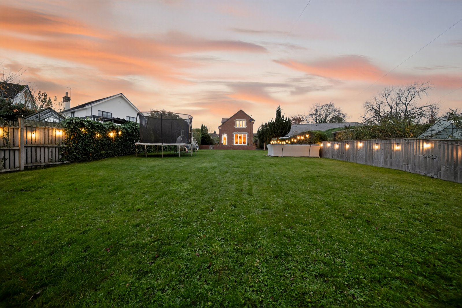 Renton Drive, Guiseley, Leeds, West Yorkshire, LS20