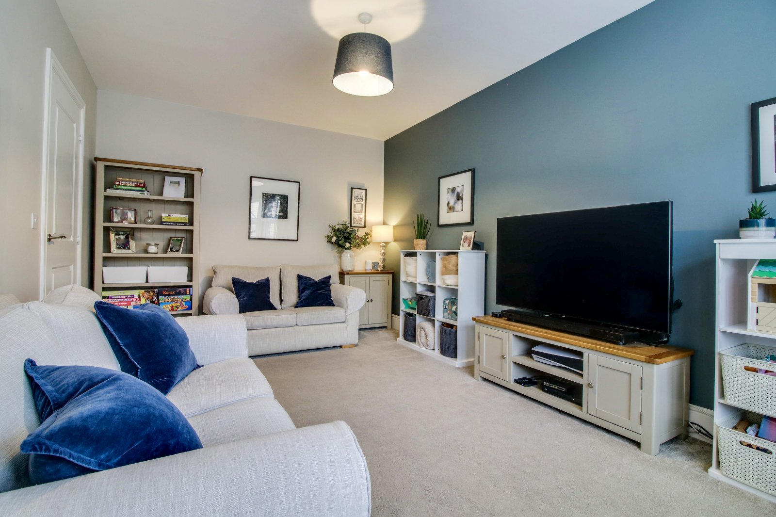 Bletchley Way, Horsforth, Leeds, West Yorkshire, LS18