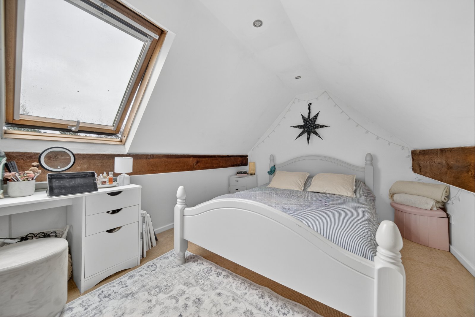 Hawksworth Lane, Guiseley, Leeds, West Yorkshire, LS20