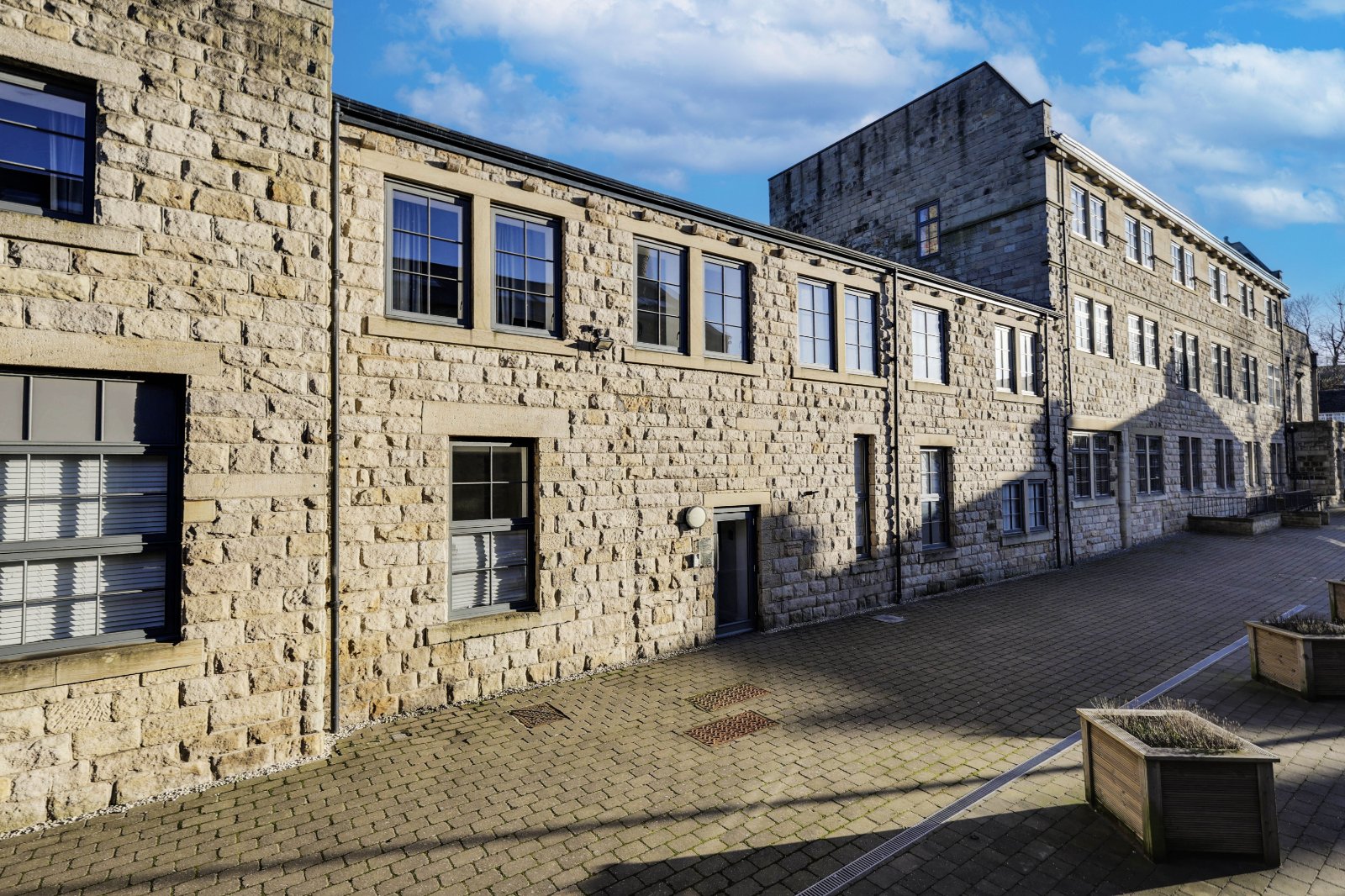 Dyehouse Walk, Yeadon, Leeds, West Yorkshire, LS19 - Hardisty