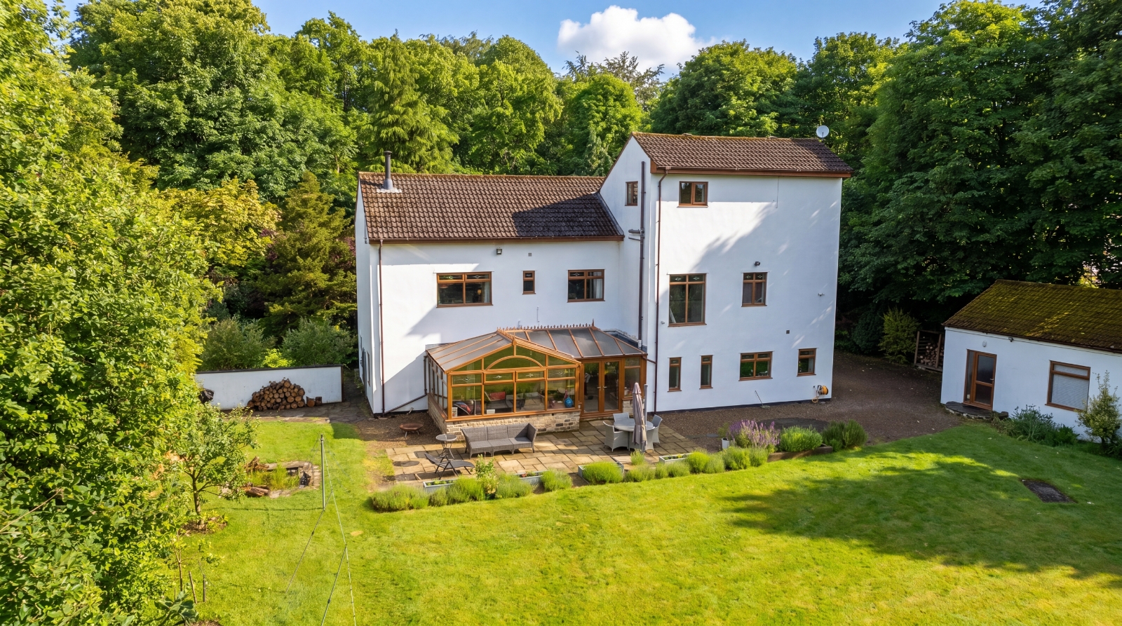 Clara Drive, Calverley, Pudsey, West Yorkshire, LS28