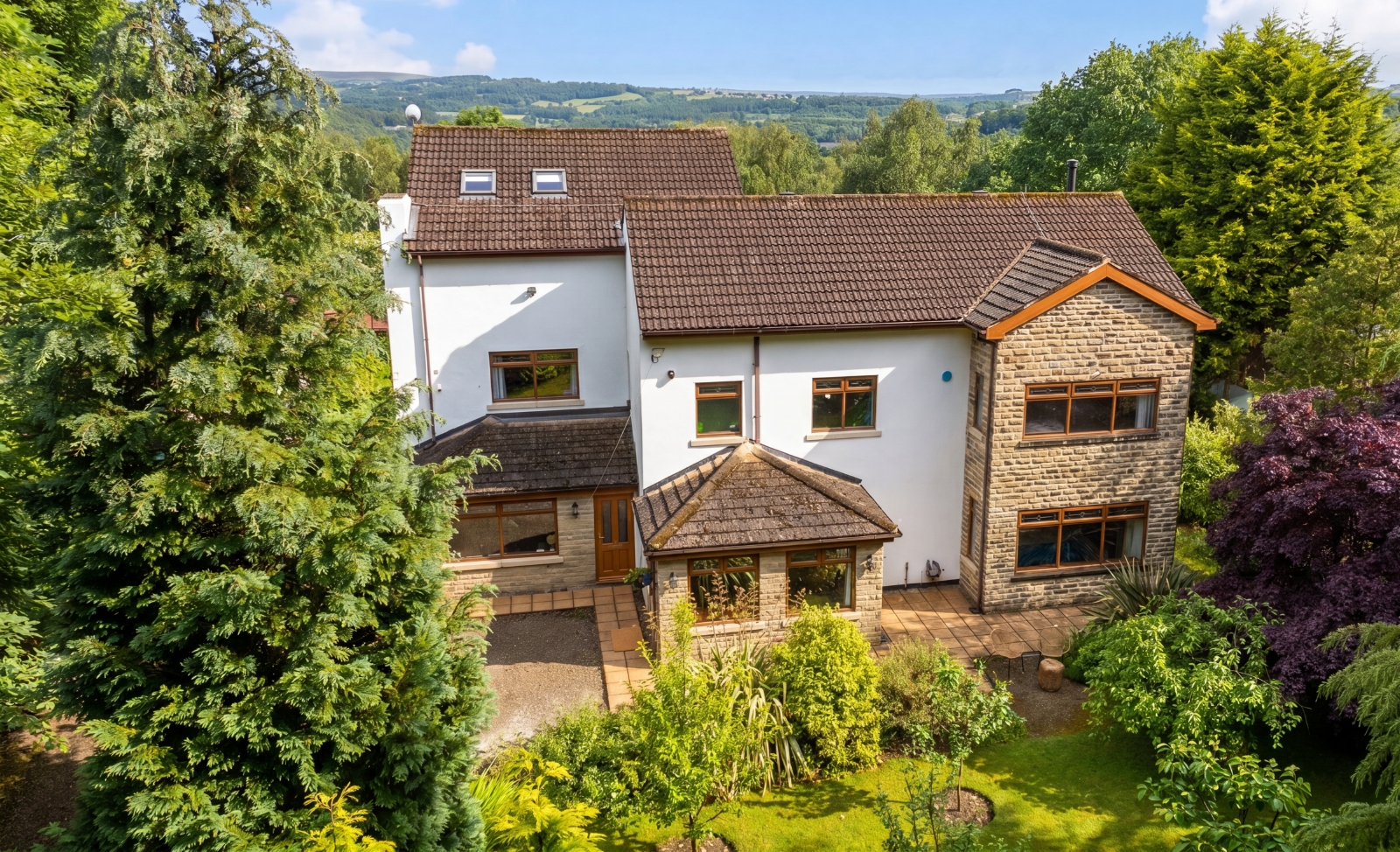 Clara Drive, Calverley, Pudsey, West Yorkshire, LS28