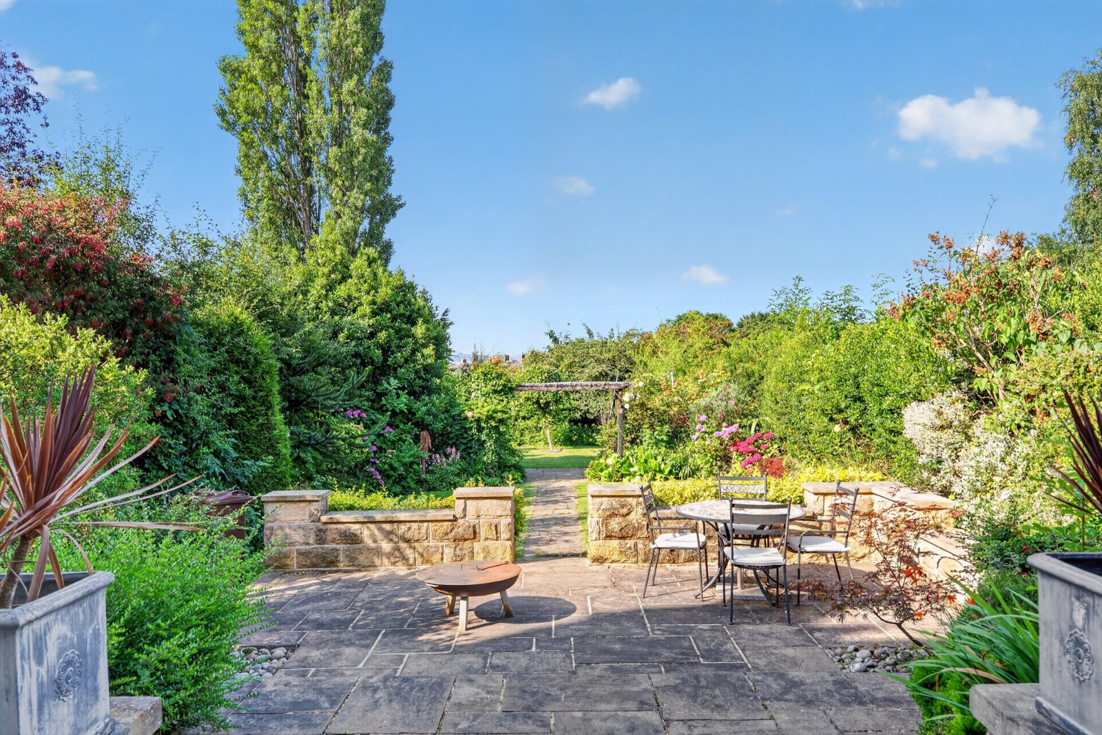 Broadgate Lane, Horsforth, Leeds, West Yorkshire, LS18