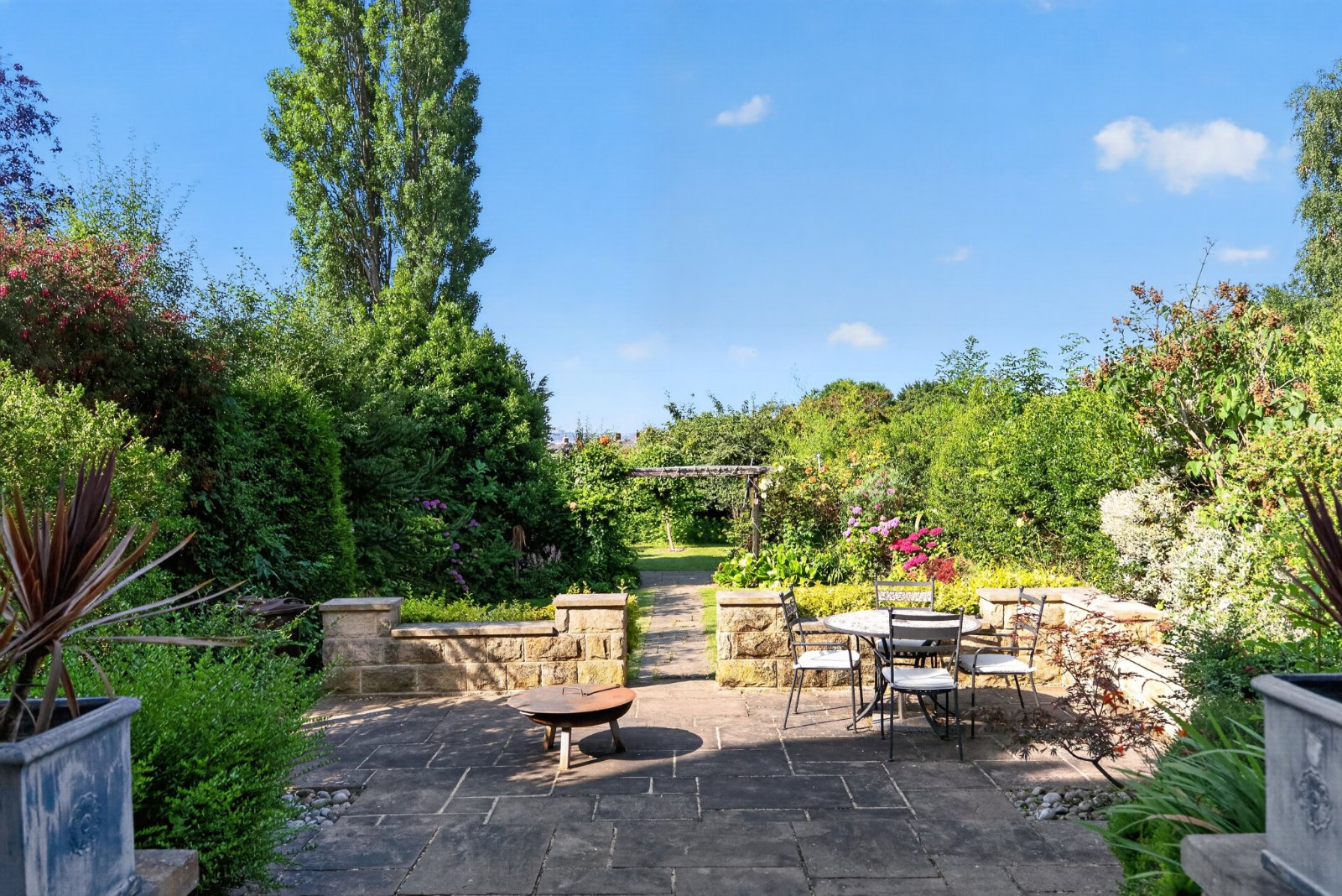 Broadgate Lane, Horsforth, Leeds, West Yorkshire, LS18