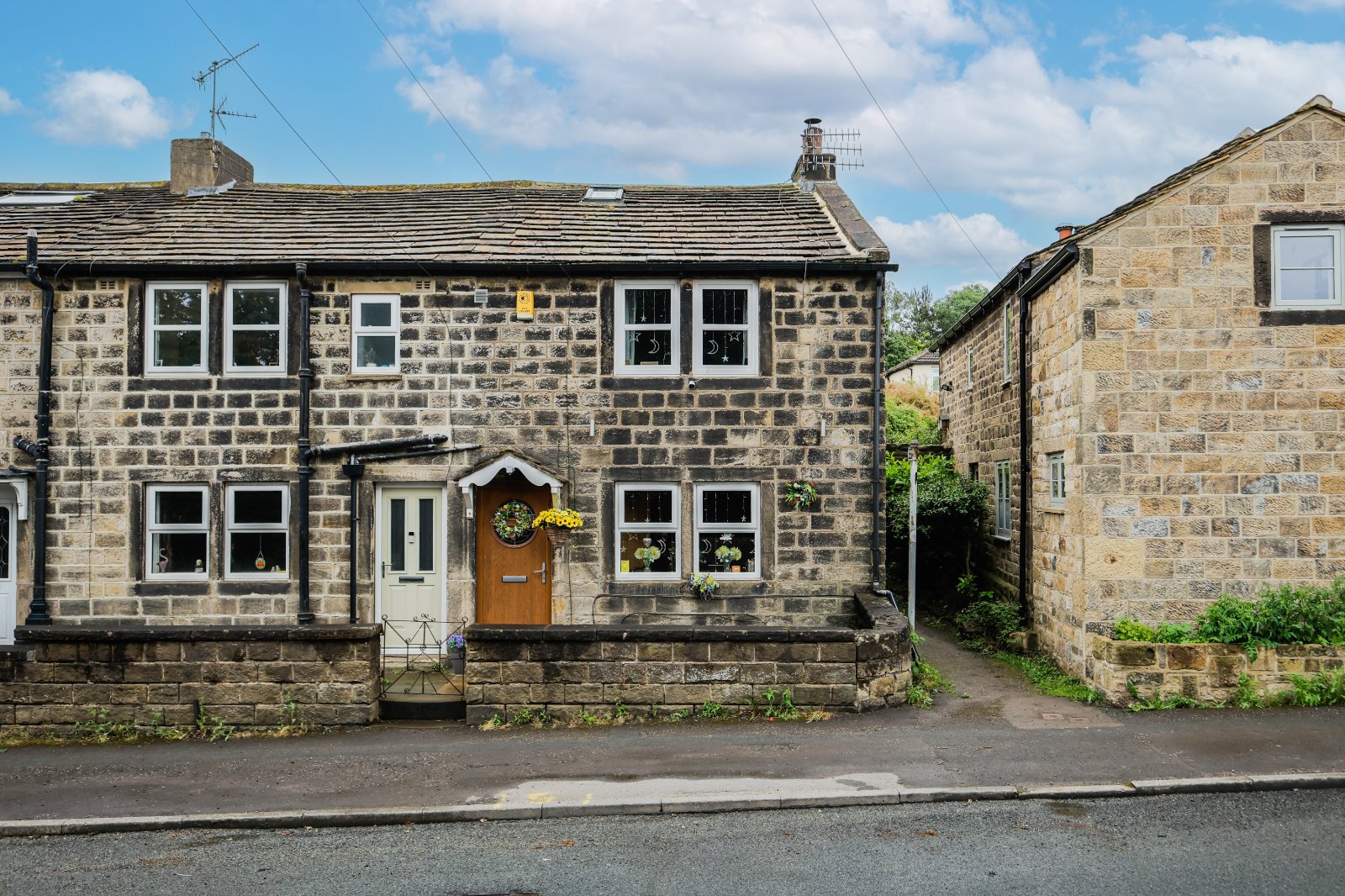 Apperley Lane, Rawdon, Leeds, West Yorkshire, LS19 - Hardisty