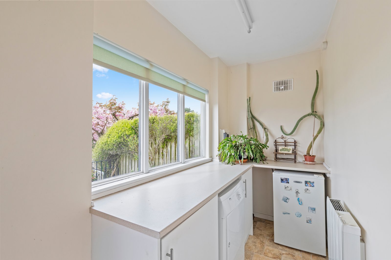 Hillings Lane, Hawksworth, Leeds, West Yorkshire, LS20