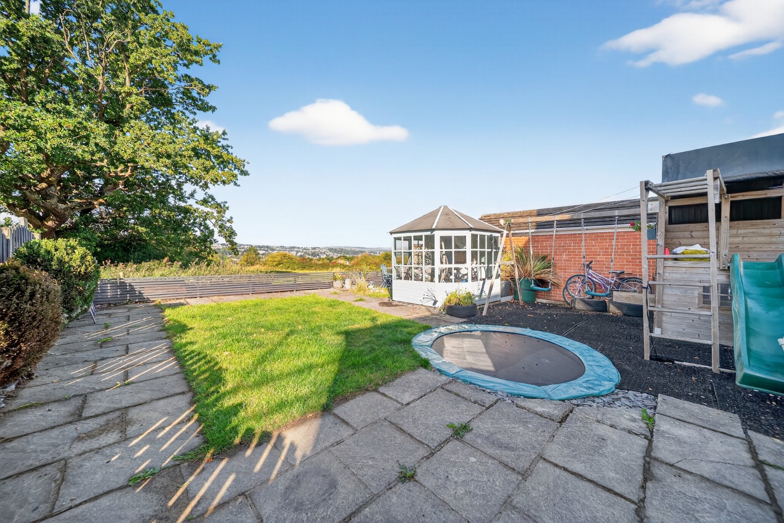 Carr Hill Drive, Calverley, Pudsey, West Yorkshire, LS28