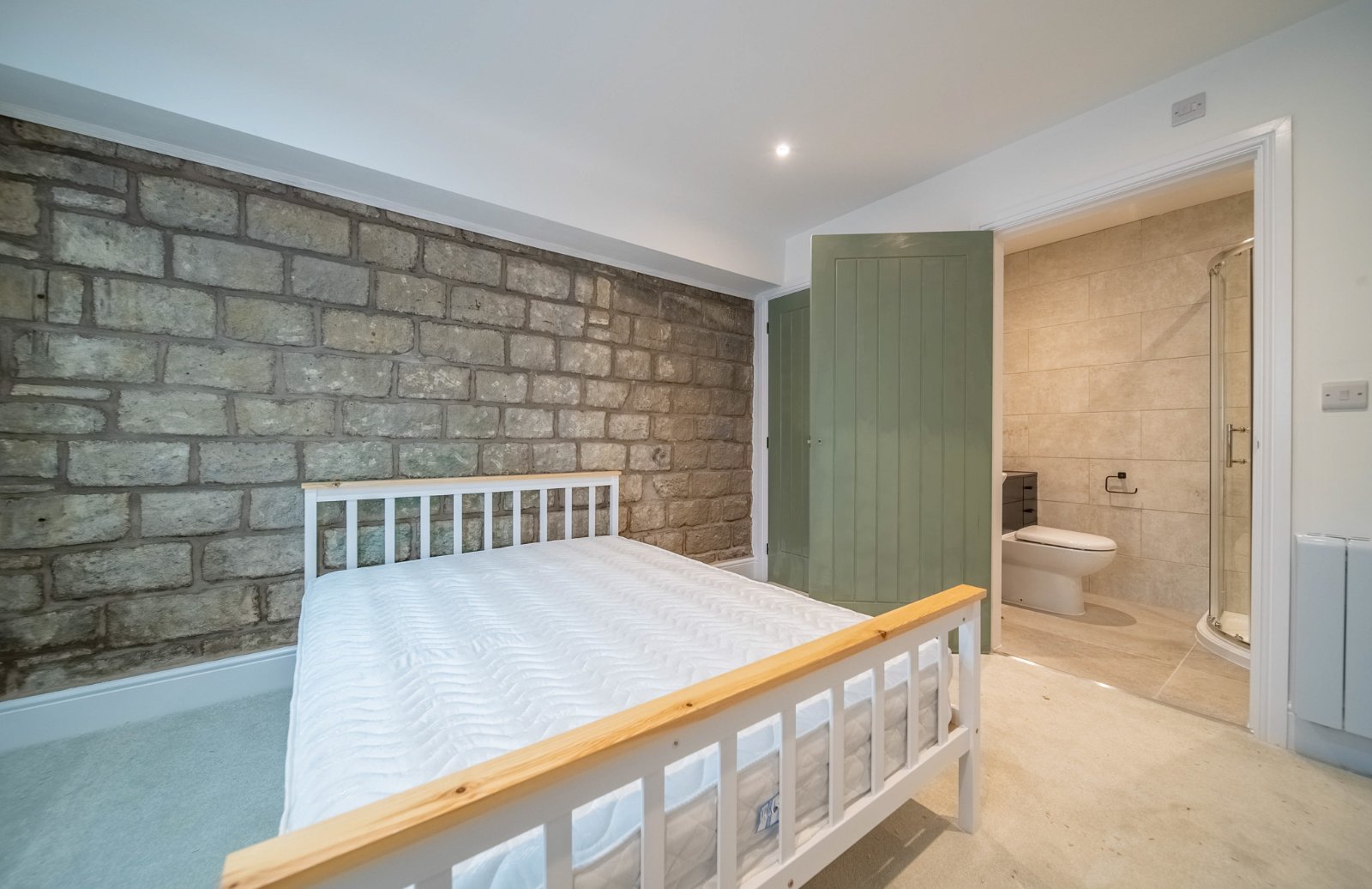 Keighley Road, Bradley, Keighley, North Yorkshire, BD20