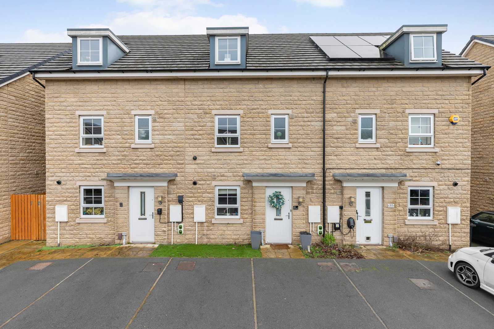 Fulton Crescent, Silsden, Keighley, West Yorkshire, BD20 - Hardisty