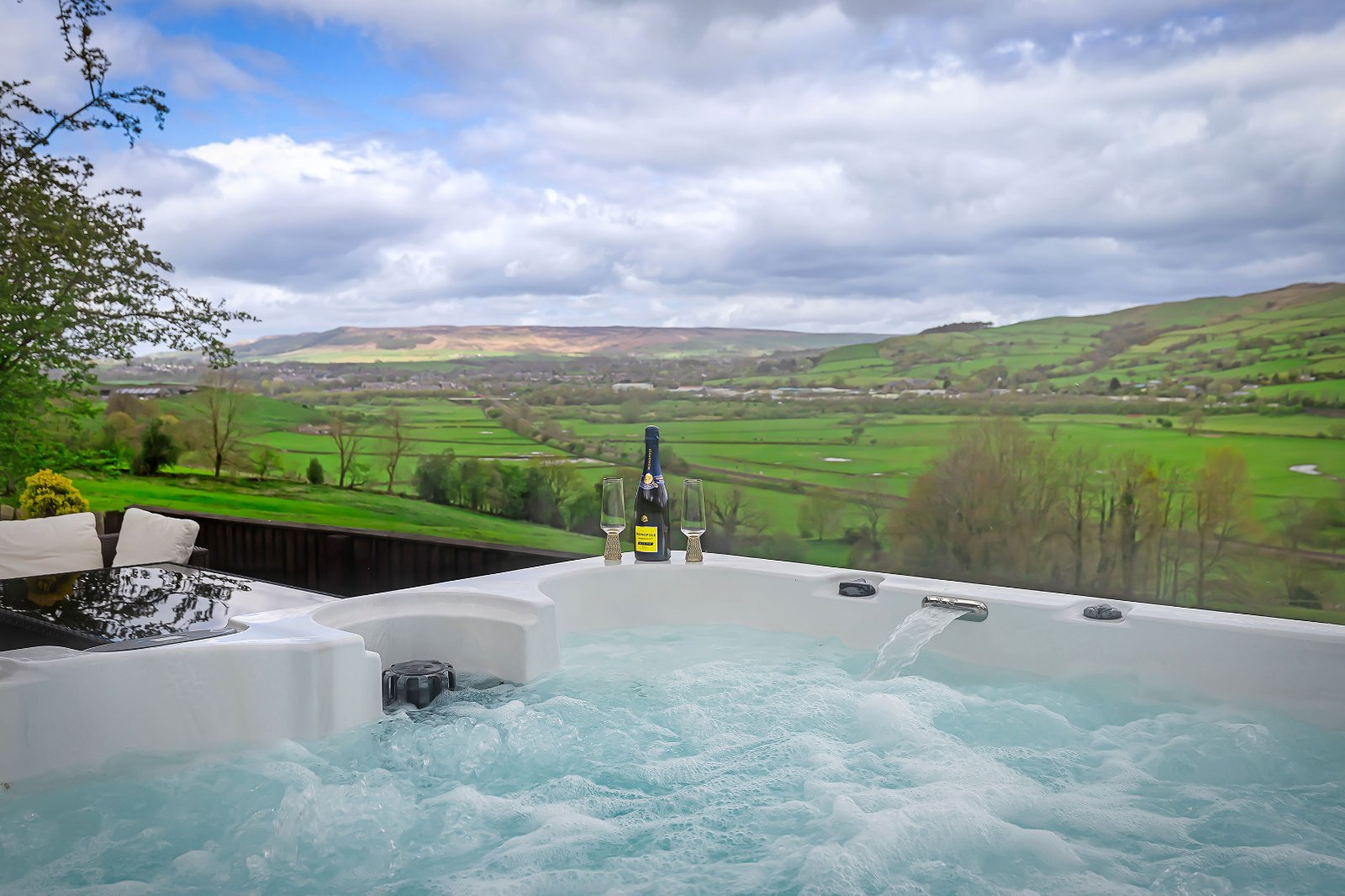Woodside Lane, Cononley, Keighley, North Yorkshire, BD20