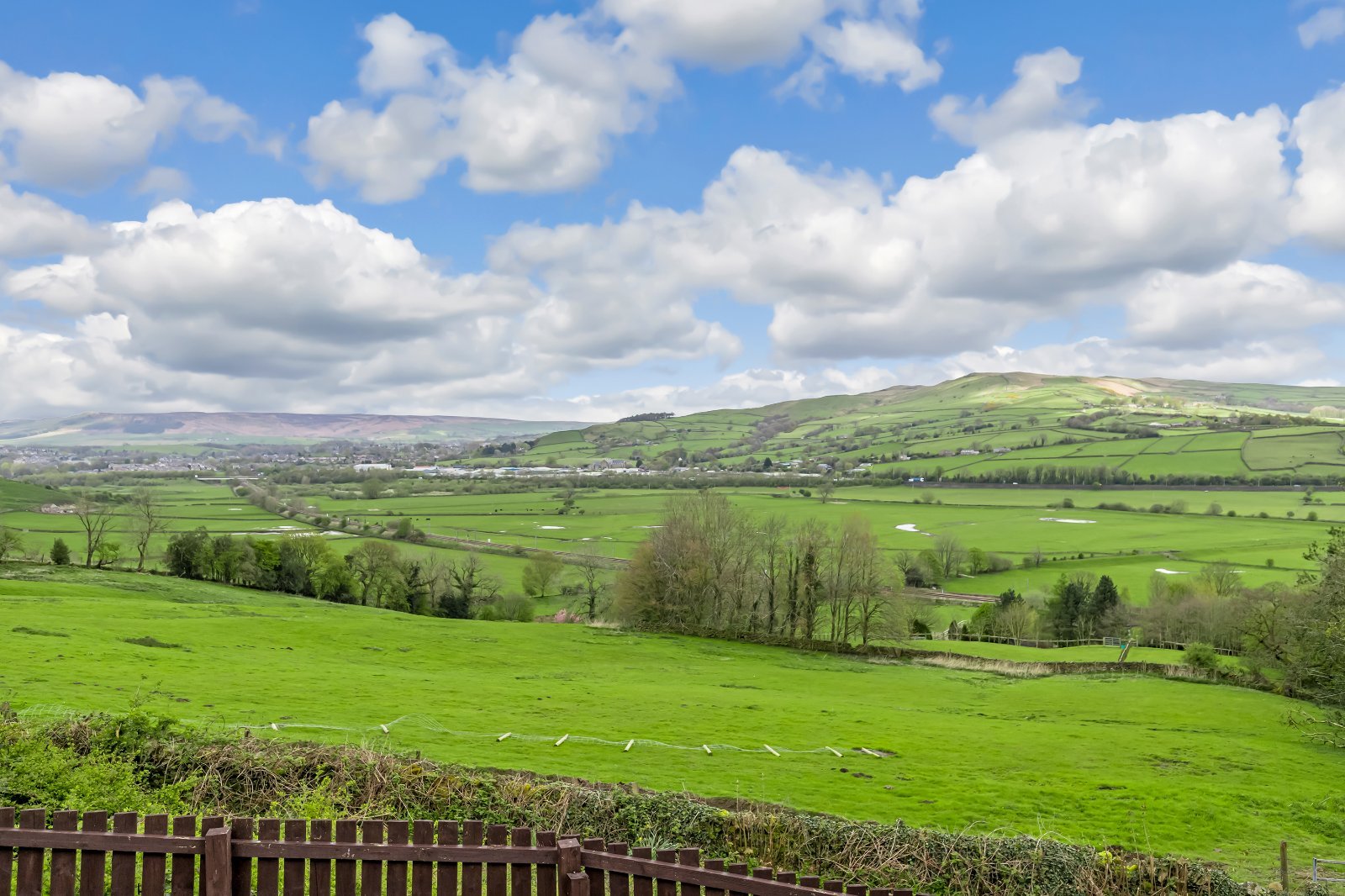 Woodside Lane, Cononley, Keighley, North Yorkshire, BD20